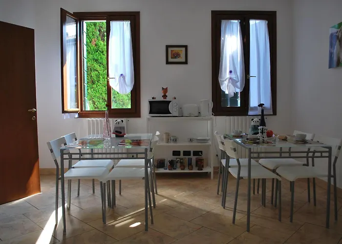 Alojamento de Acomodação e Pequeno-almoço Casa D'oro 5*